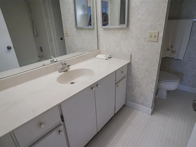 400 Island Way #308 — Photo 19
