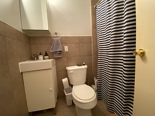 Rented by Nooklyn NYC LLC | media 47