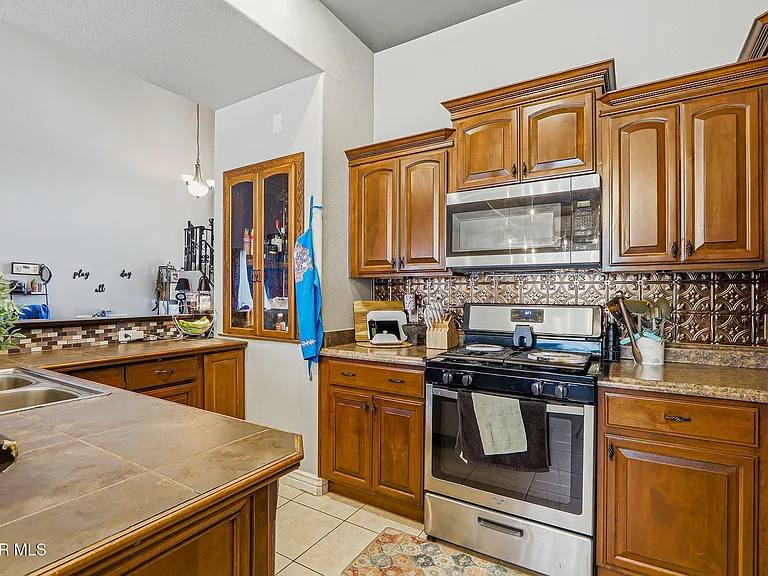 11620 Saint Thomas Way — Photo 9