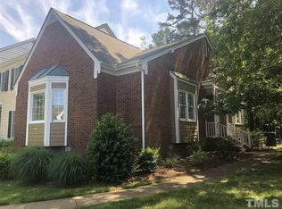 8407 Wycombe Ln, Raleigh, NC 27615