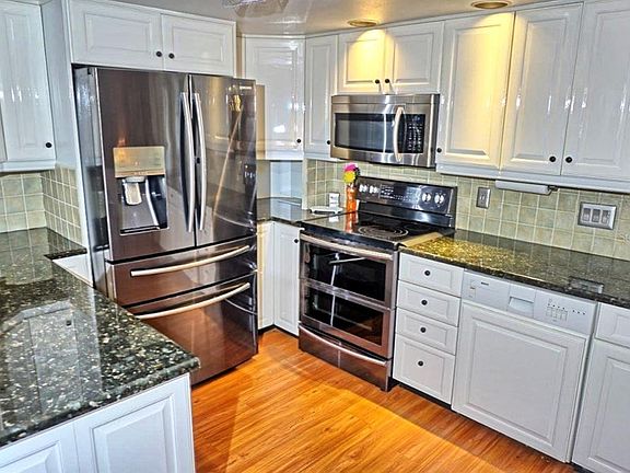 5th image of 2051 VISTA DEL SOL CIRCLE #201