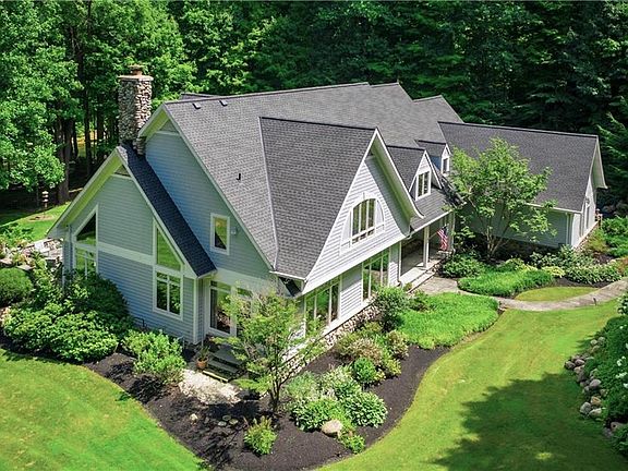 3rd image of 8705 Whitetail Run Ln