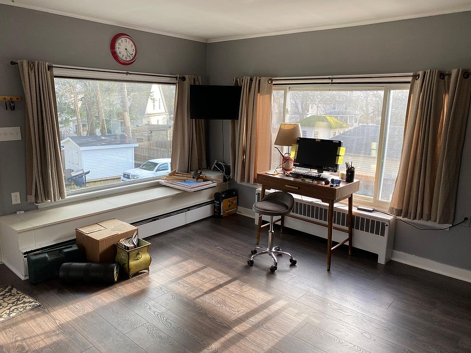 2nd image of 107 1st St #3