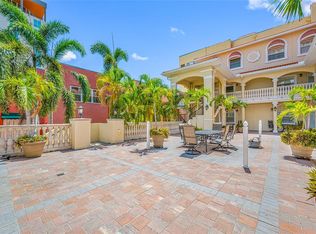 340 1st St N APT I, Saint Petersburg, FL 33701