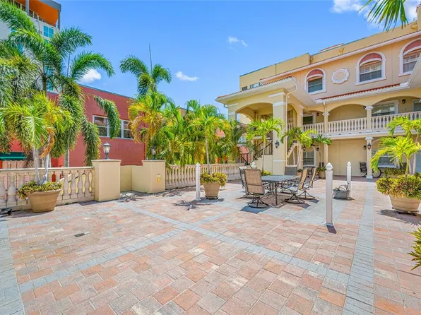 340 1st St N APT I, Saint Petersburg, FL 33701