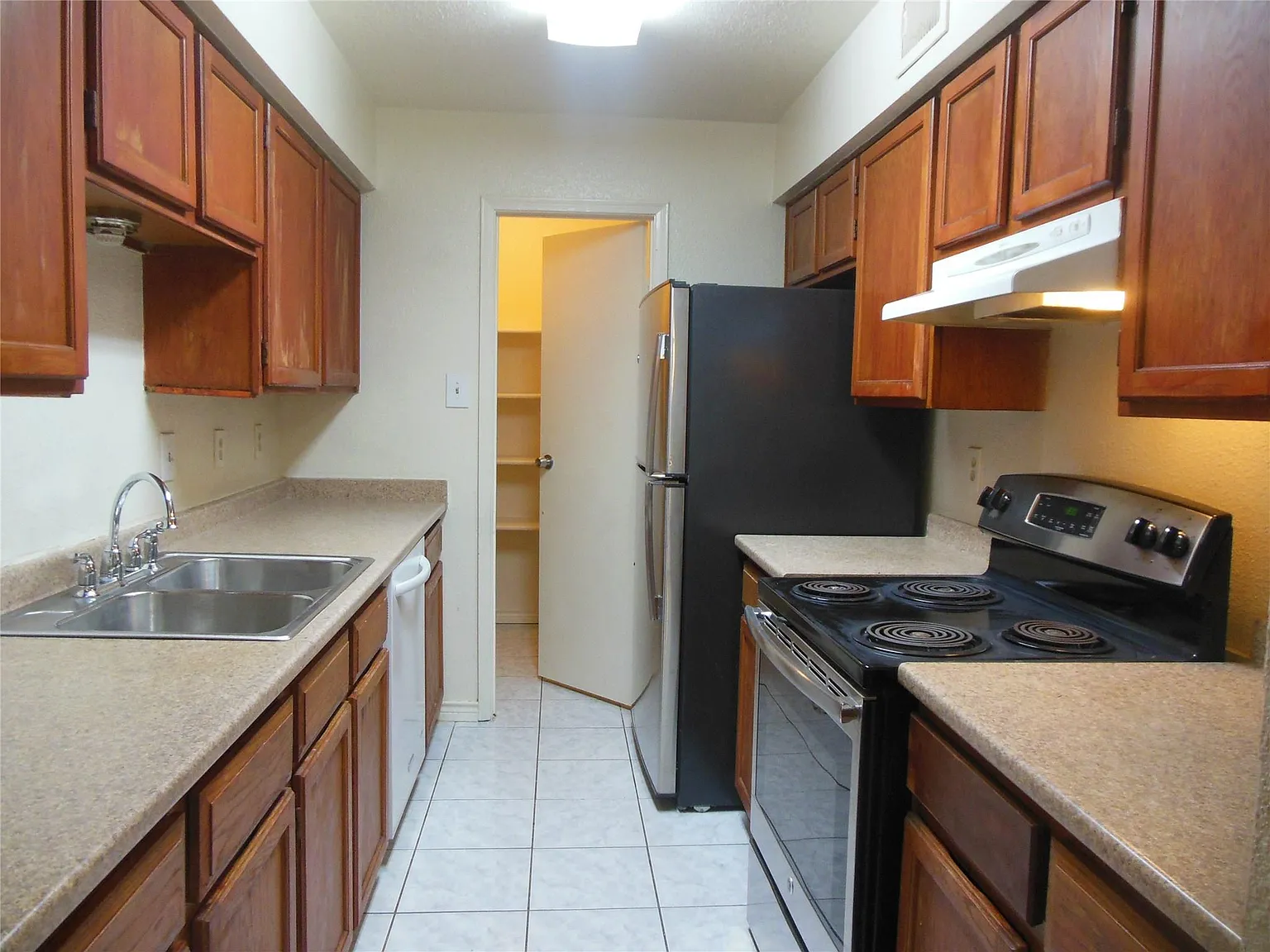2 bed, 2.0 bath, 1152 sqft, $1,400 — Photo 3