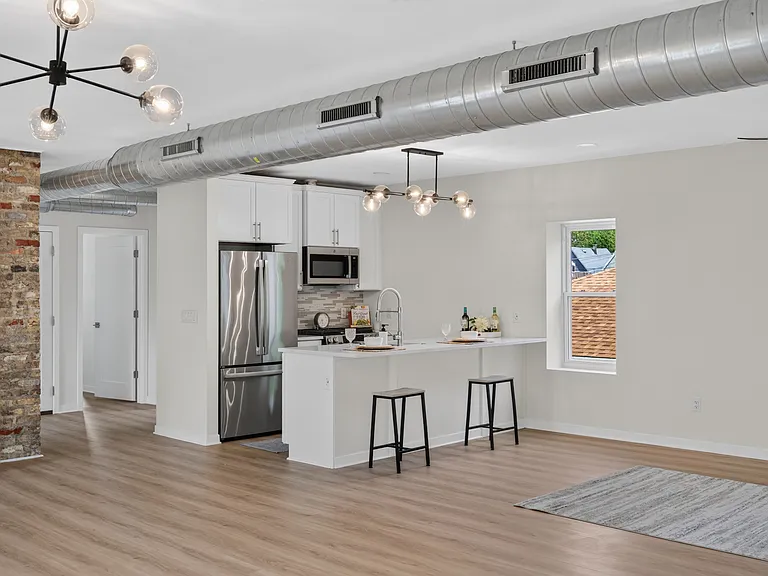 2995 S Clement Ave #A — Photo 7