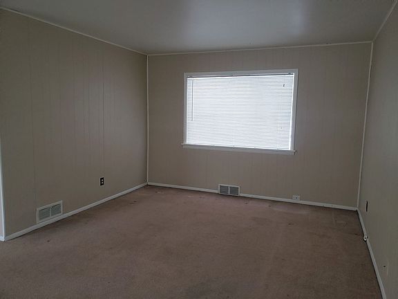 4th image of 524 Avenue E #524