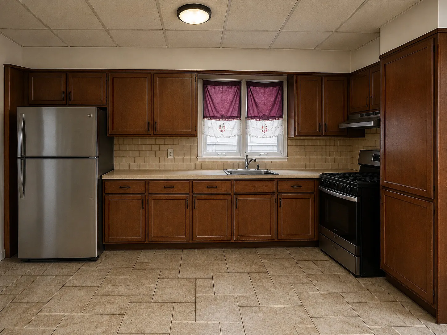 5 bed, $4,000 — Photo 1