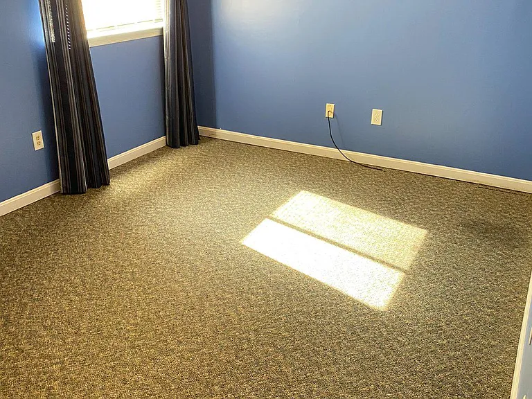 517 Kingdom Ct — Photo 16