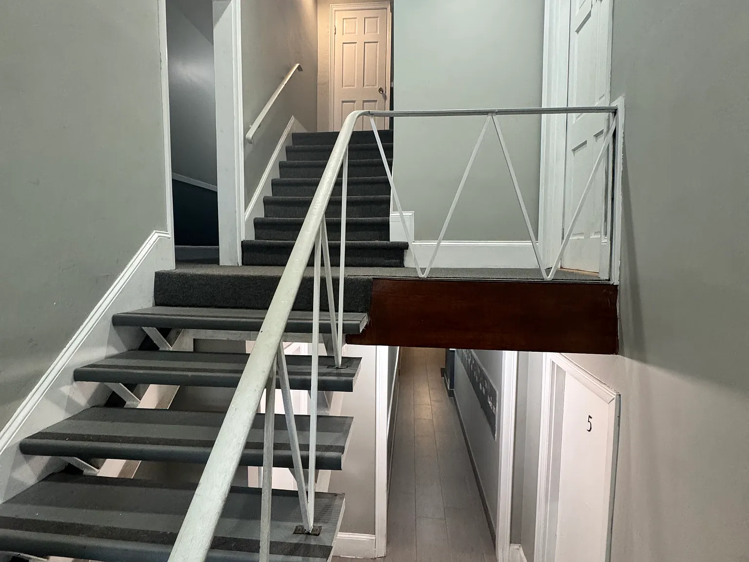 1 bed, 9999 sqft, $2,350 — Photo 3