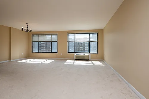 2501 Calvert St NW #604 Photo 1