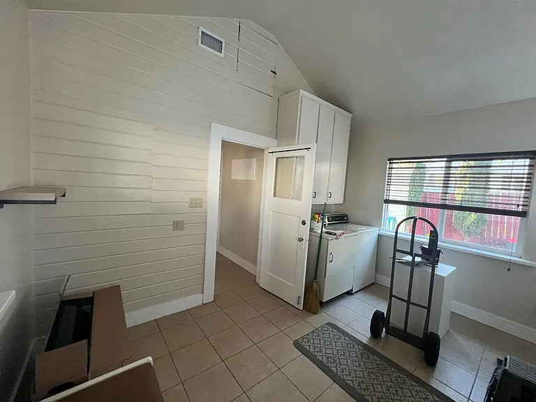 314 S Arroyo Seco St — Photo 10