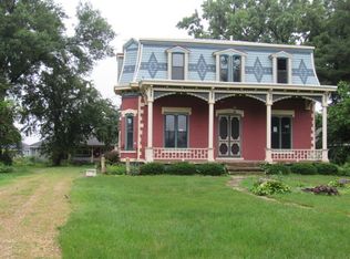 208 3rd Ave SW, Farley, IA 52046