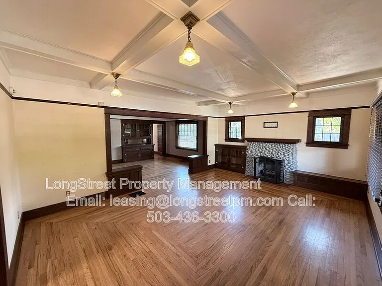 2320 State St — Photo 7