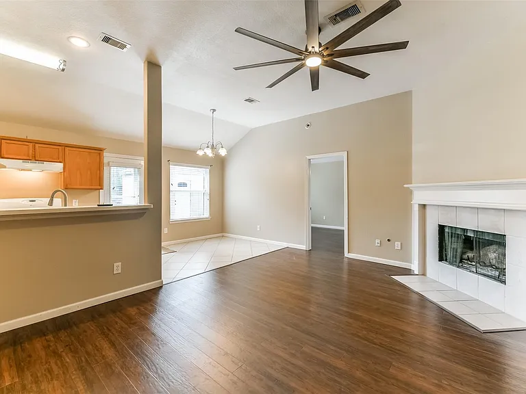 1235 Halls Brg — Photo 3