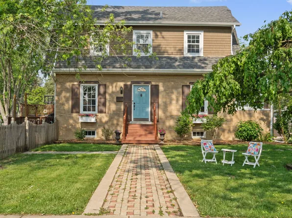 542 S Michigan Ave, Villa Park, IL 60181