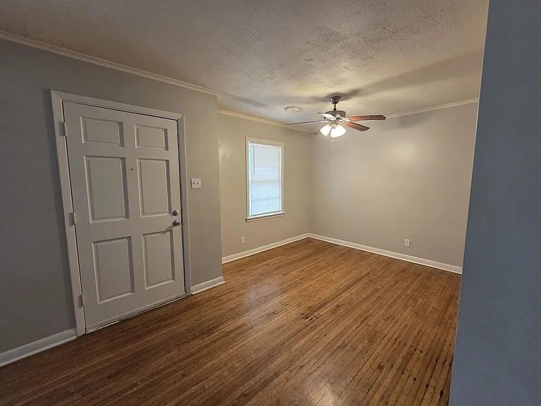 5369 Lochinvar Rd — Photo 2