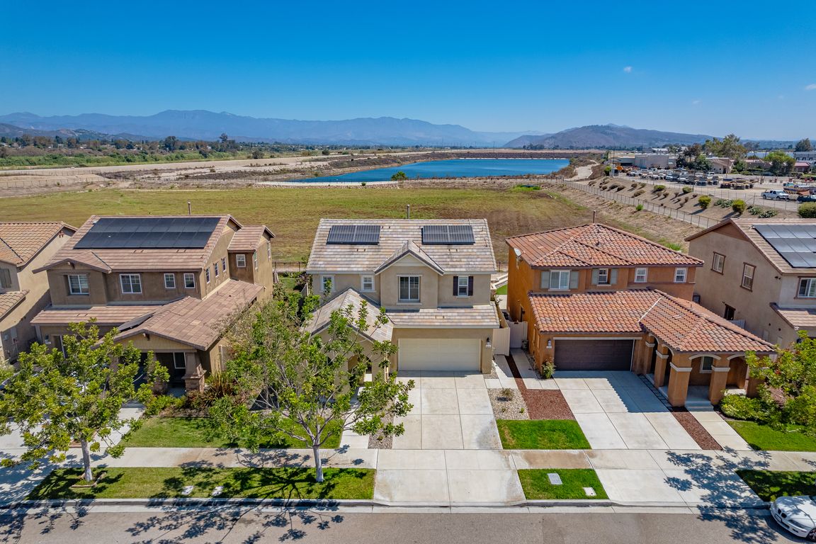 01-573 Xanadu Way (aerial)