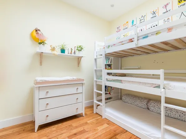 537 Chauncey Street image 12 of 19