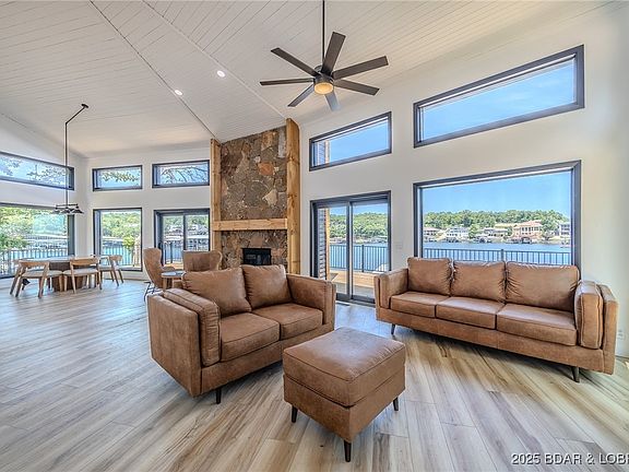 5th image of 5185 Lois Ln
