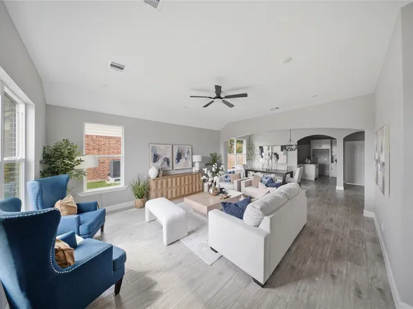 5014 E Meadow Dr, Deer Park, TX 77536