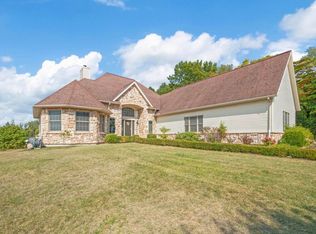 77544 38th Ave, Covert, MI 49043
