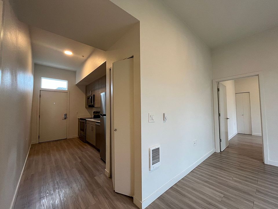 1st image of 6080 SE 84th Ave #102