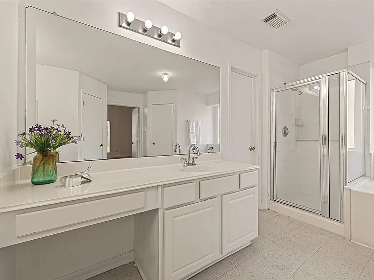 16315 April Ridge Dr — Photo 40