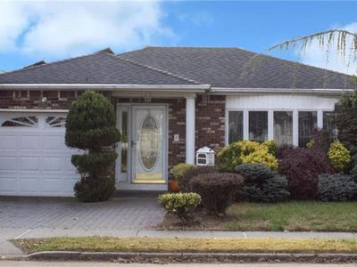 126 Clarke Ave, Staten Island, NY, 10306