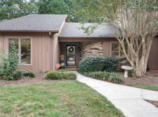 1717 12th St NE, Hickory, NC 28601