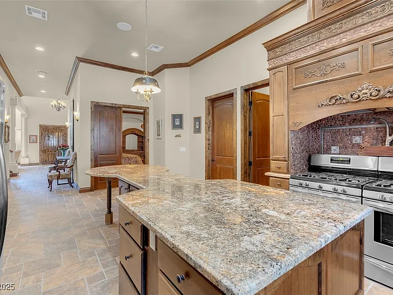 264 Crestview Dr — Photo 28