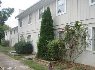 5703G Bramblegate Dr, Greensboro, NC 27409