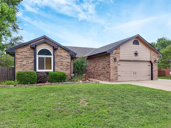 5433 S Stoneborough St, Wichita, KS 67217
