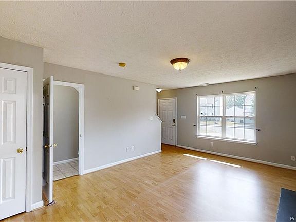5th image of 208 Bruton Dr
