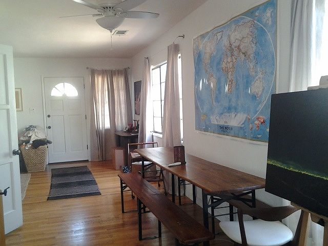 Living Room/Dining Area