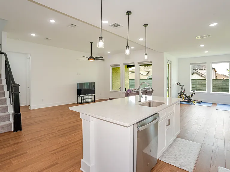 7205 Indian Paint Brush Ln — Photo 8