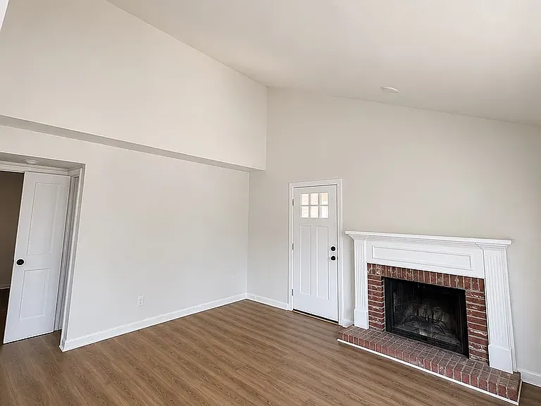 1203 N Bitting Ave #4 — Photo 2