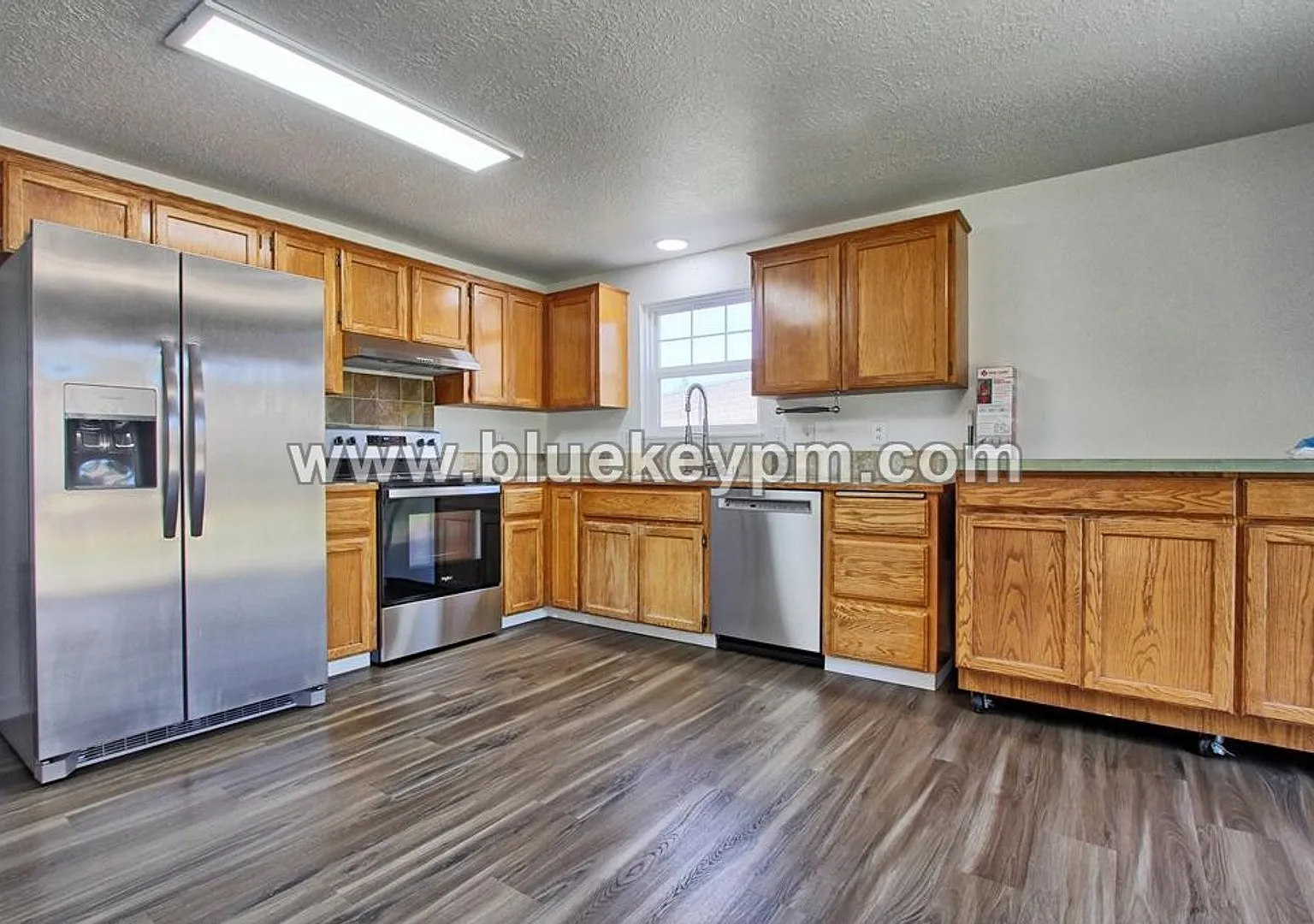 3 Bed, 2 Baths Home in Orchards Neighborhood of Vancouver — Photo 4