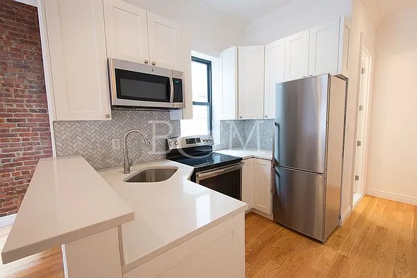 Rented by Brick&Mortar | media 42