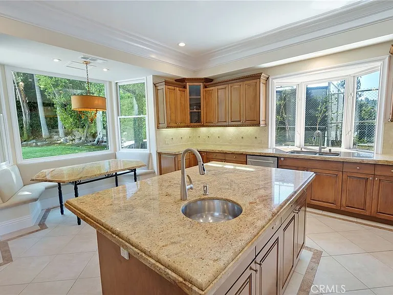 2784 Deep Canyon Dr — Photo 42