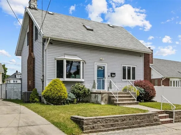 115 Bedford Ave, Staten Island, NY 10306