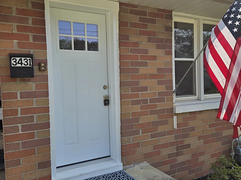 3431 Fullerton Ave — Photo 10
