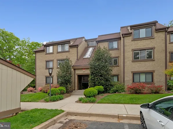 1621 Parkcrest Cir, Reston, VA 20190