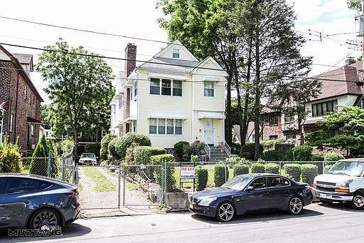 1st image of 260 Nuber Avenue