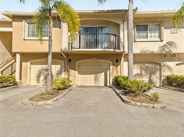 700 Crestwood Court S #703, Royal Palm Beach, FL 33411