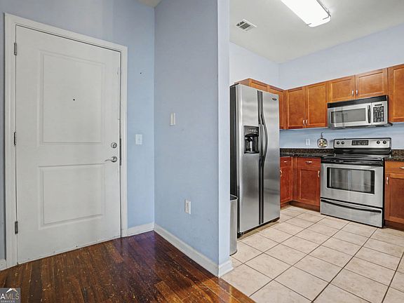 3rd image of 870 Mayson Turner Rd #1311