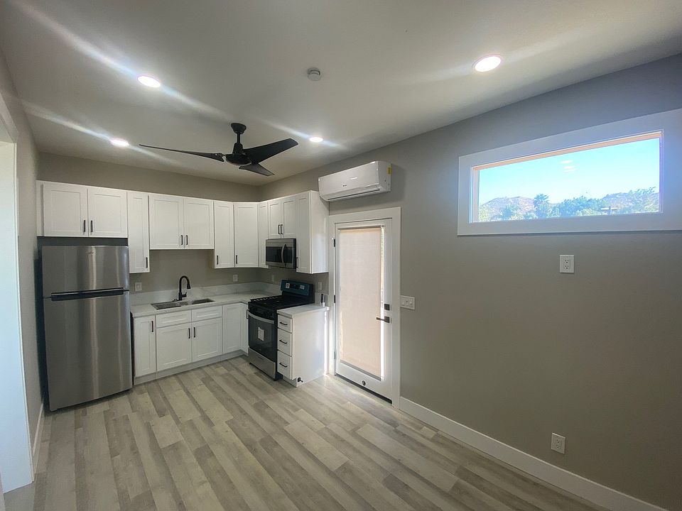 1st image of 330 Latigo Ct #B