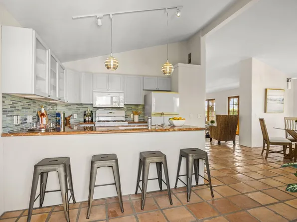 1225 E Cota St APT B, Santa Barbara, CA 93103