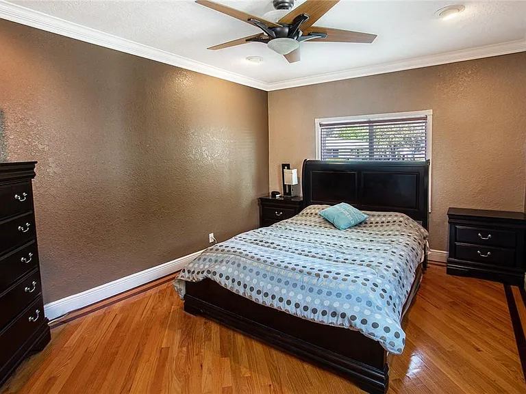 360 SE 12th Ave — Photo 26